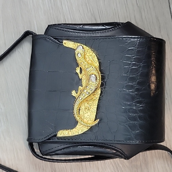 Karam Handbags Inc. Gold Lizard crossbody bag - Picture 3 of 15
